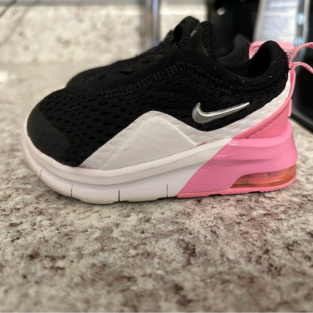 Black/White/Pink Nike